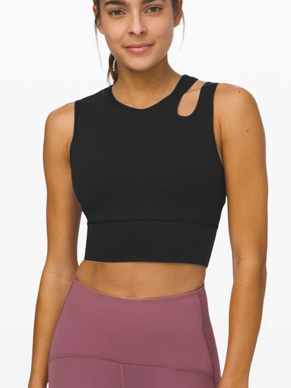 Lululemon Mastered Motion Cropped Tank
Black 0
